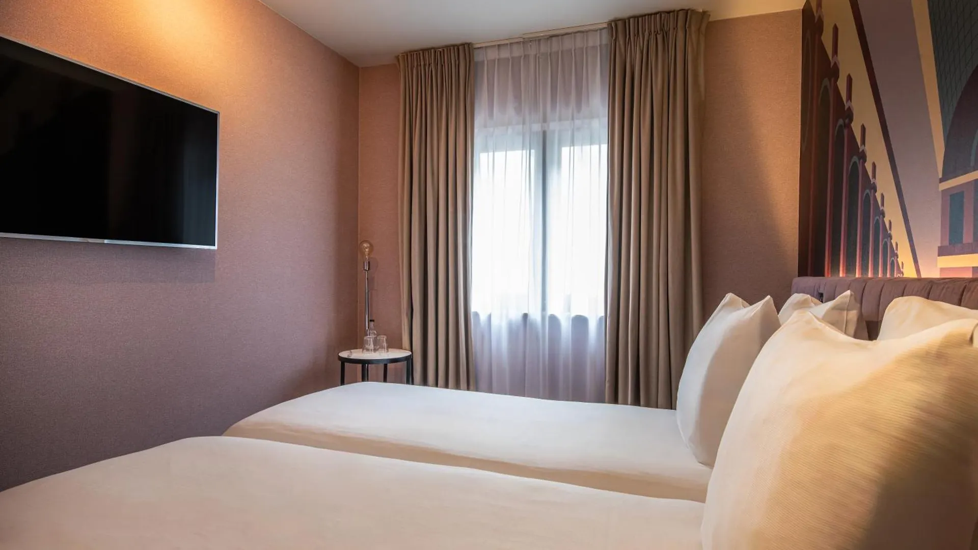 Numa Brussels Royal Galleries Aparthotel