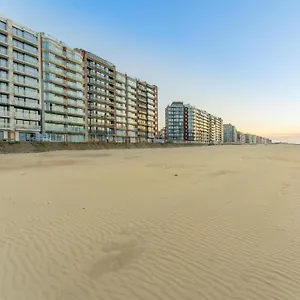Apartment 10 Hoog Aan Zee